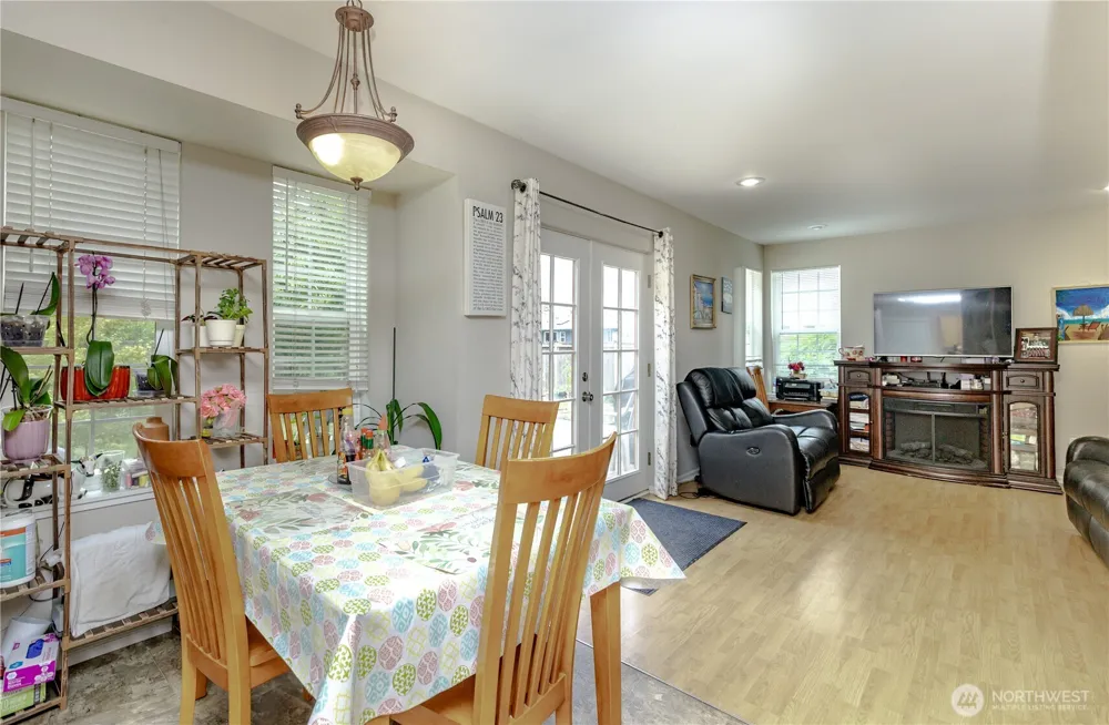 307 4th Avenue Algona, WA 98001