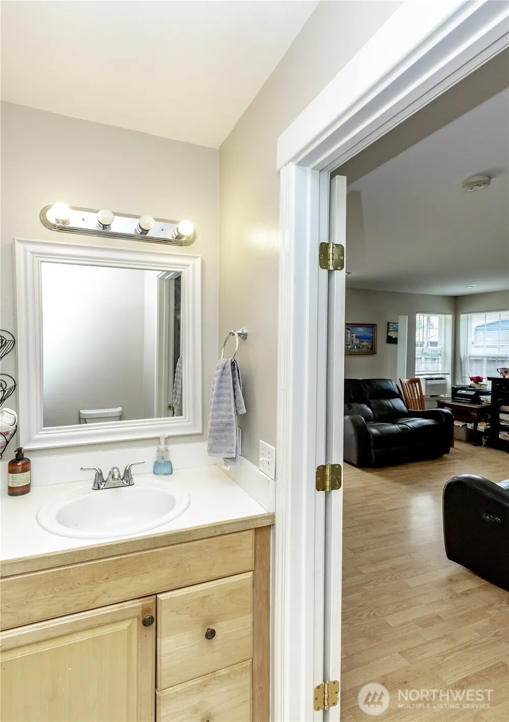 307 4th Avenue Algona, WA 98001