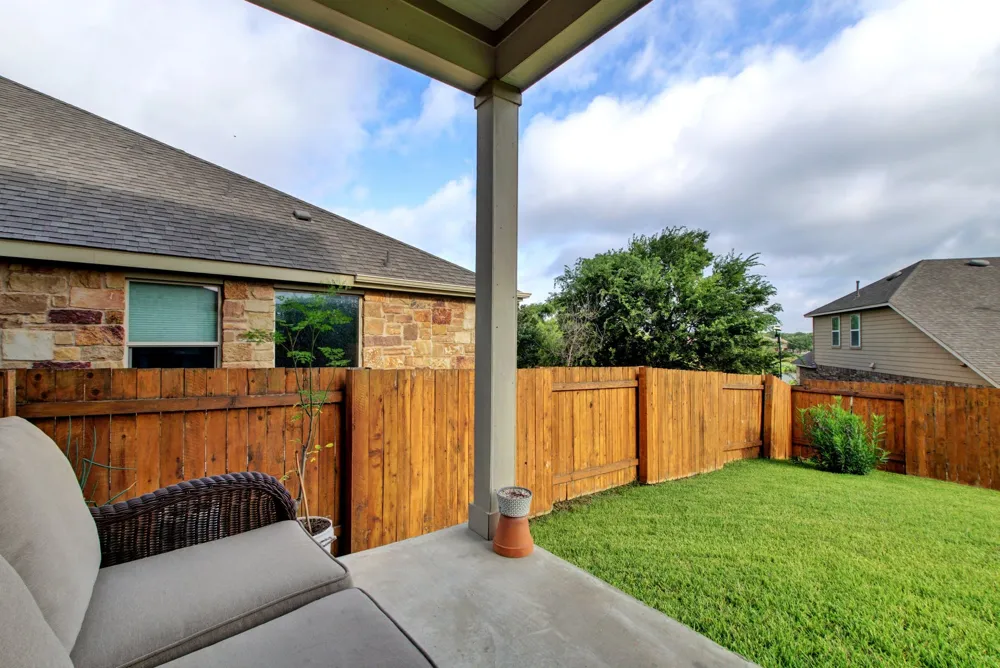 2004 Autumn Run Lane Round Rock, TX 78665