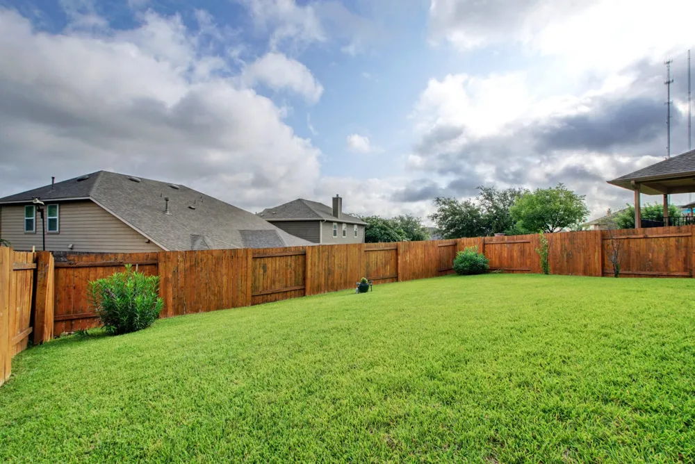 2004 Autumn Run Lane Round Rock, TX 78665