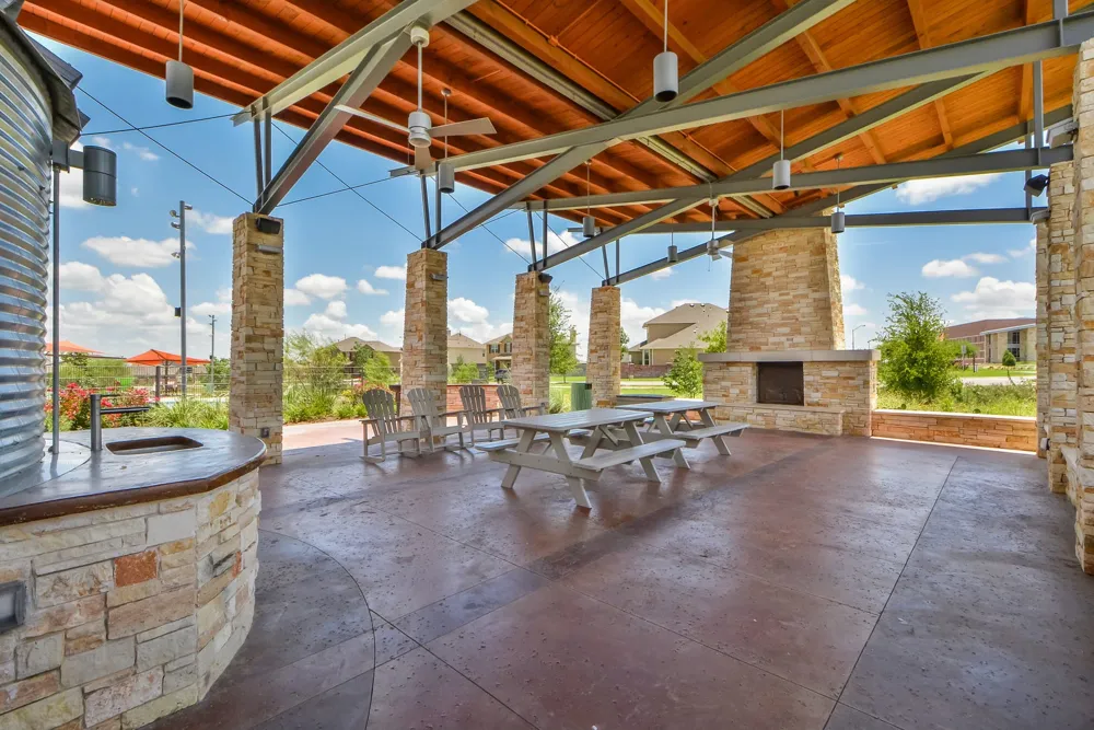 2004 Autumn Run Lane Round Rock, TX 78665
