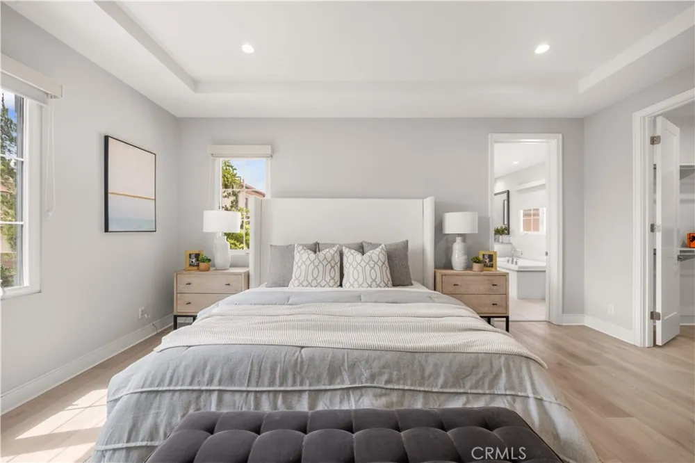 146 Dolci Irvine, CA 92602