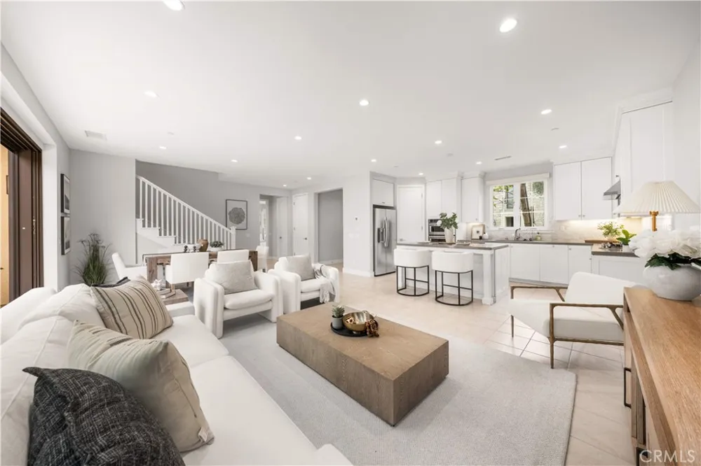 146 Dolci Irvine, CA 92602