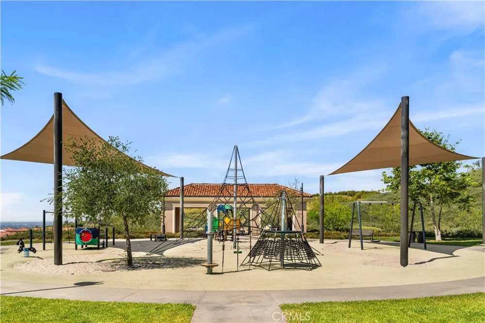 146 Dolci Irvine, CA 92602