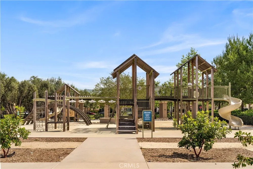 146 Dolci Irvine, CA 92602
