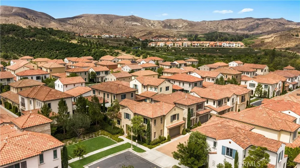 146 Dolci Irvine, CA 92602