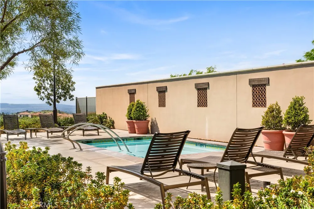 146 Dolci Irvine, CA 92602
