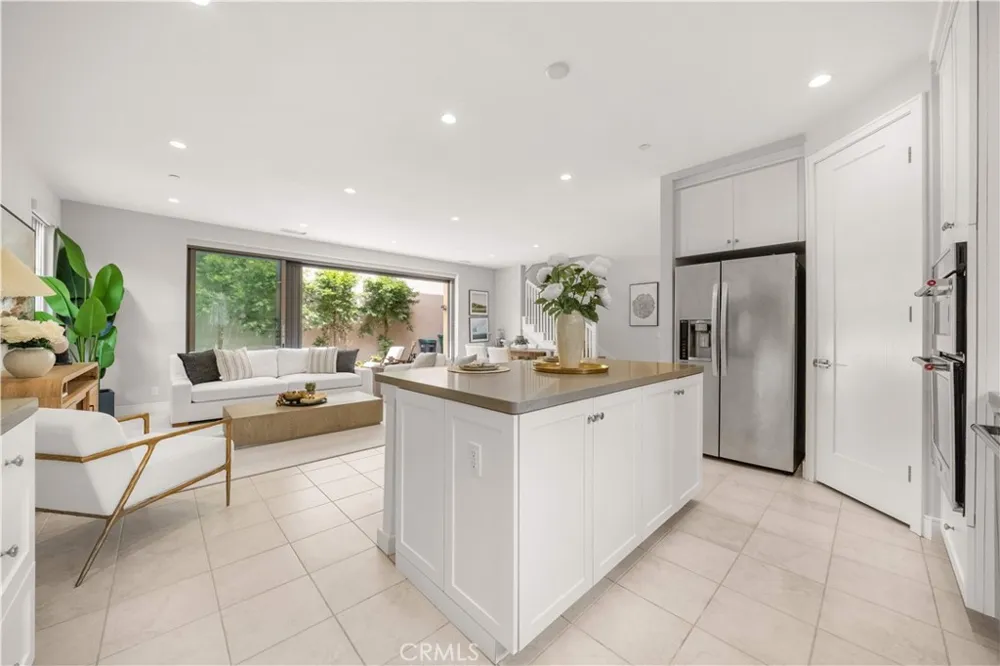 146 Dolci Irvine, CA 92602