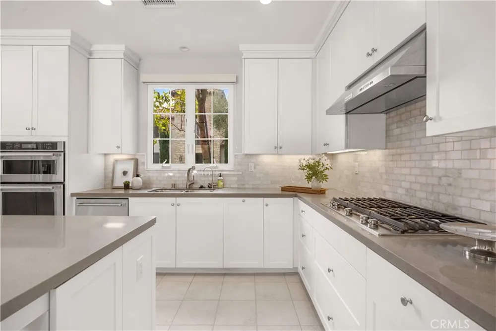 146 Dolci Irvine, CA 92602