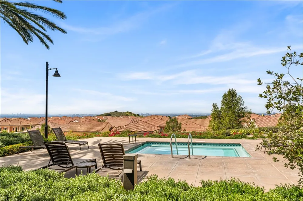 146 Dolci Irvine, CA 92602