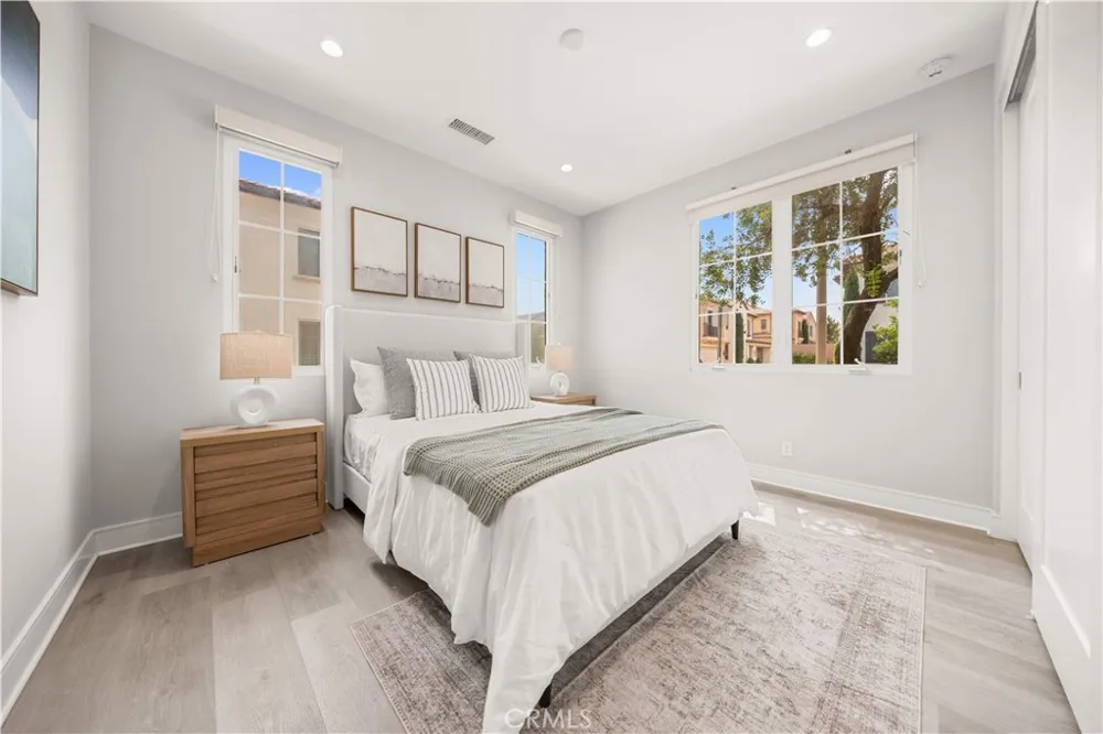 146 Dolci Irvine, CA 92602