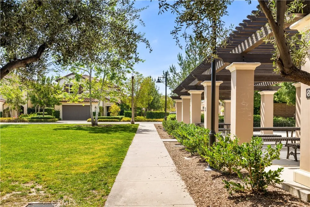 146 Dolci Irvine, CA 92602