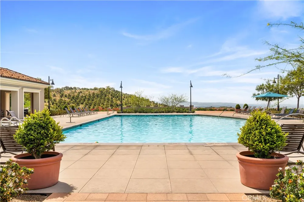 146 Dolci Irvine, CA 92602
