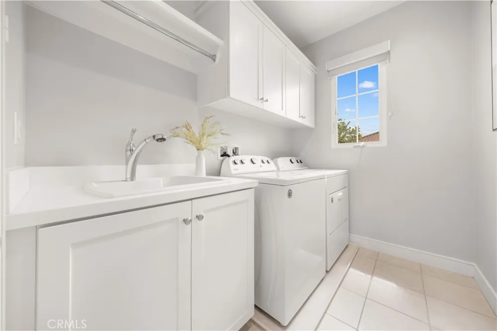 146 Dolci Irvine, CA 92602