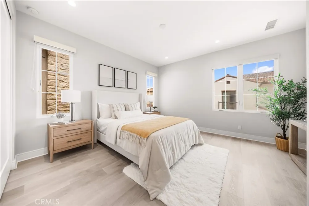 146 Dolci Irvine, CA 92602
