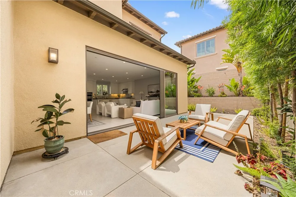 146 Dolci Irvine, CA 92602