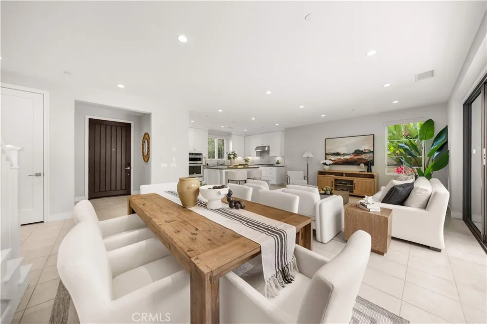 146 Dolci Irvine, CA 92602