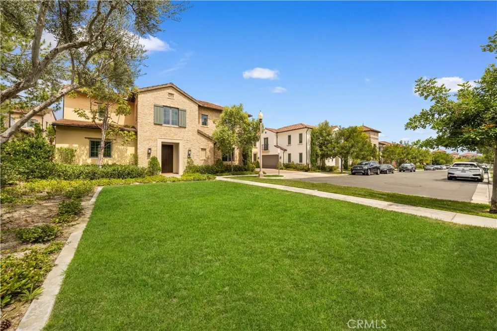 146 Dolci Irvine, CA 92602