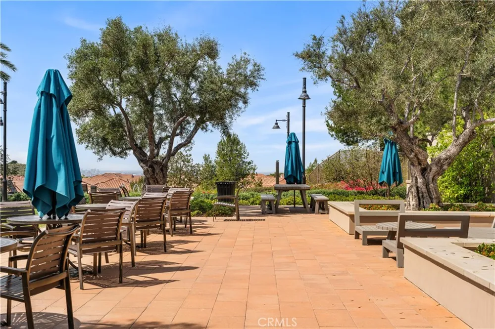 146 Dolci Irvine, CA 92602