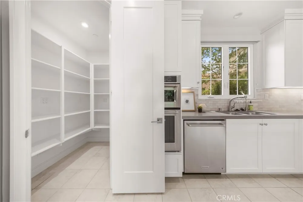146 Dolci Irvine, CA 92602