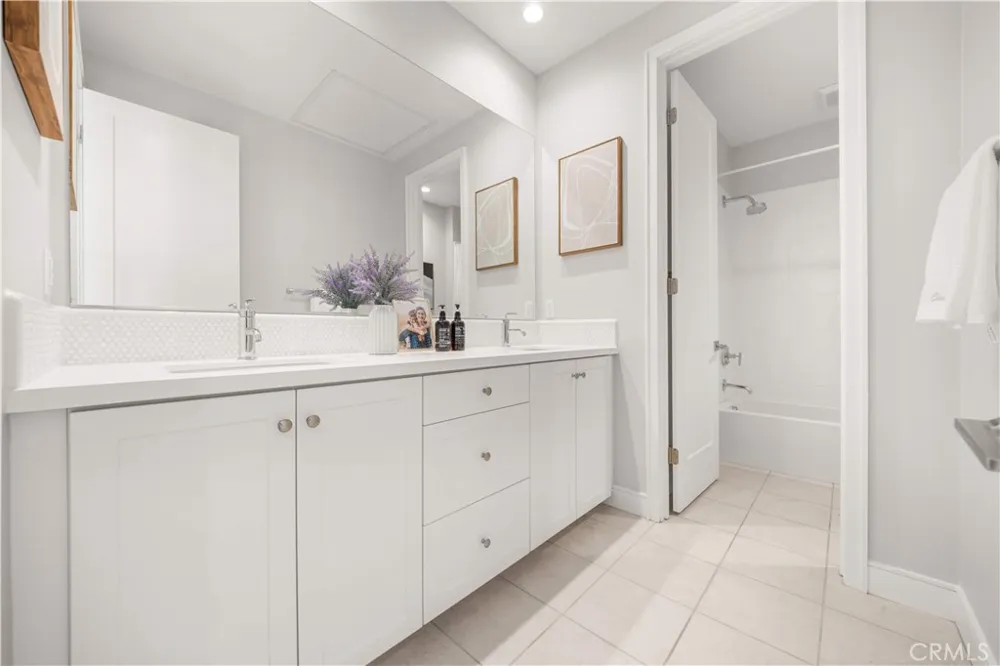 146 Dolci Irvine, CA 92602
