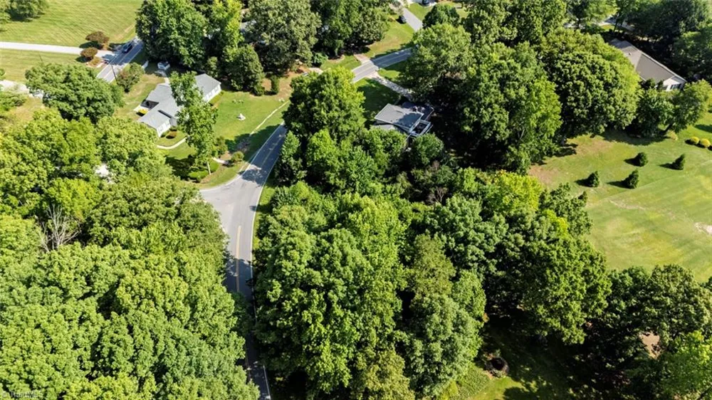 4929 Edinborough Road Greensboro, NC 27406