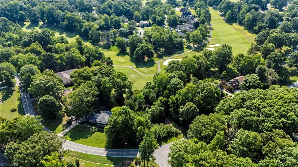 4929 Edinborough Road Greensboro, NC 27406