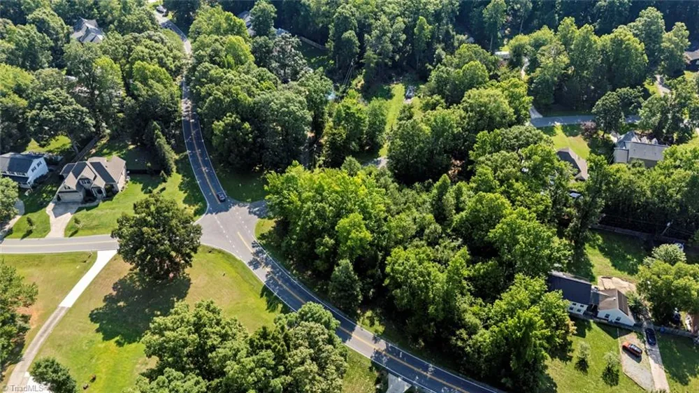 5303 Forest Oaks Drive Greensboro, NC 27406