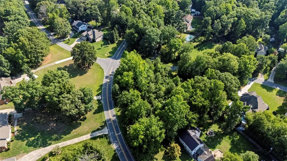 5303 Forest Oaks Drive Greensboro, NC 27406