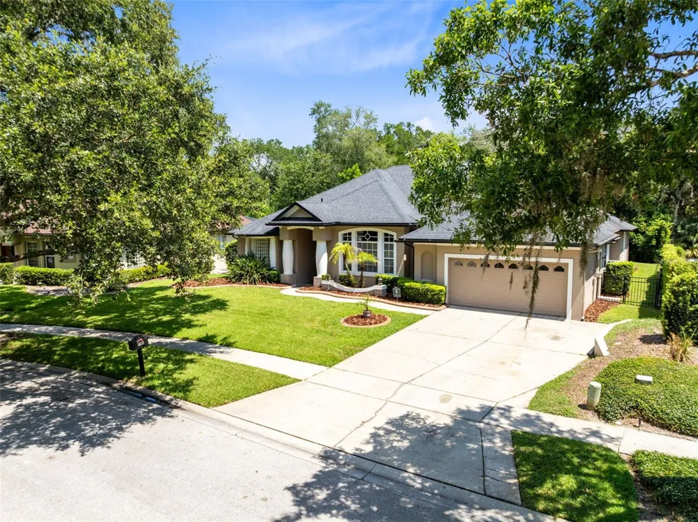341 VERACLIFF COURT Oviedo, FL 32765