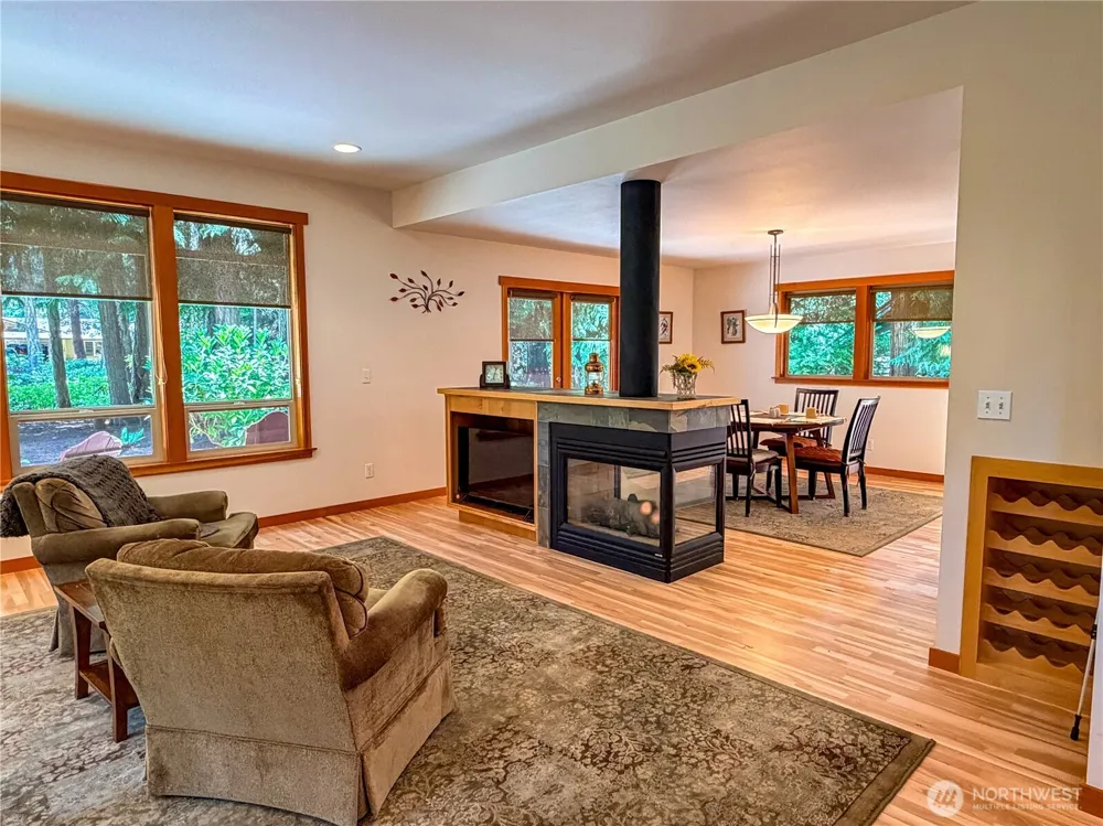 460 Pinecrest Port Townsend, WA 98368