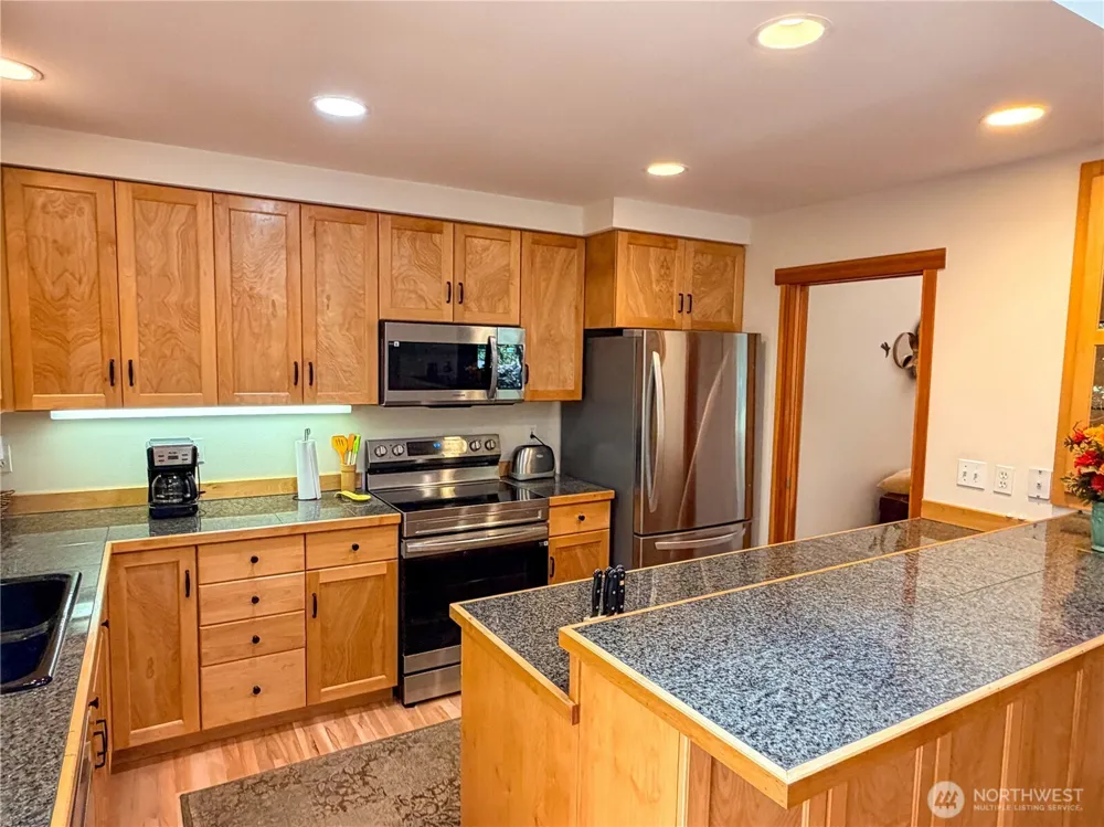 460 Pinecrest Port Townsend, WA 98368