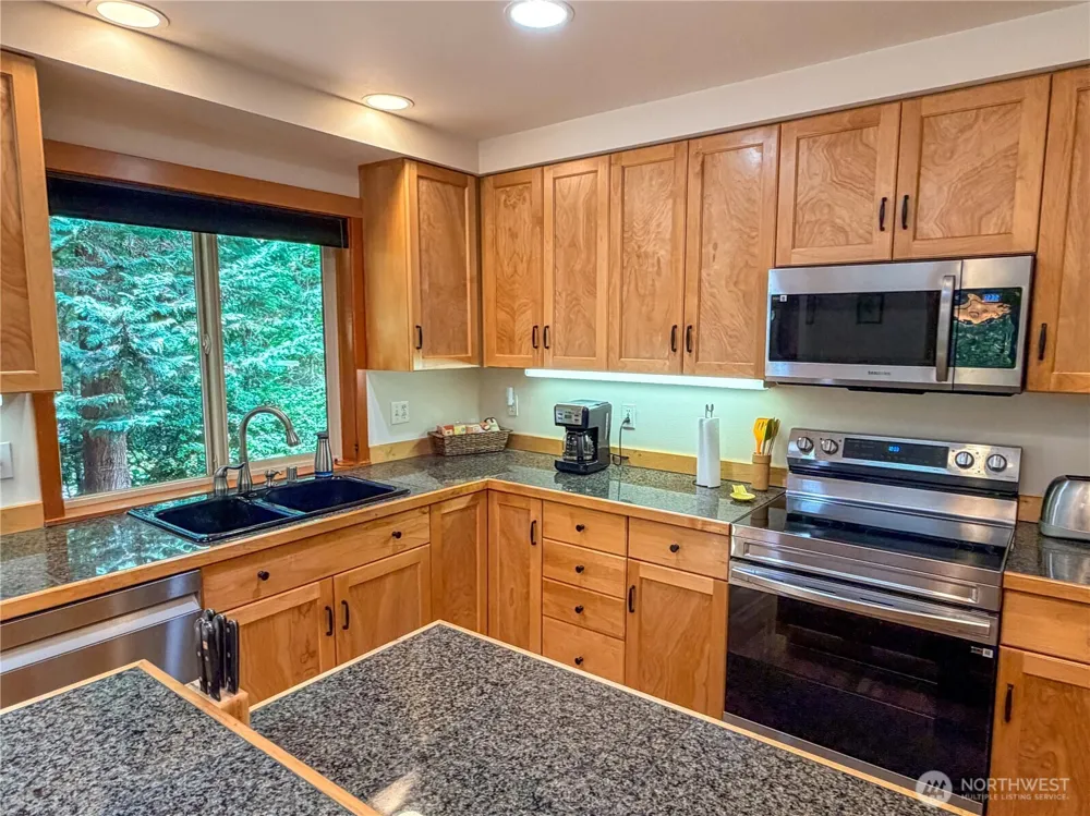 460 Pinecrest Port Townsend, WA 98368