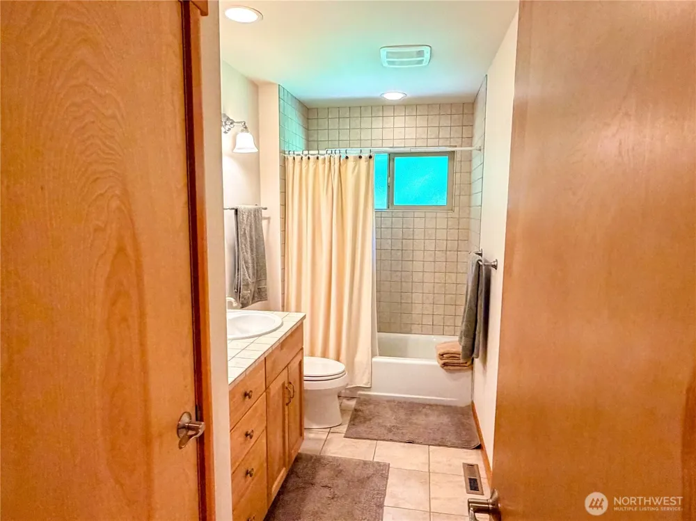 460 Pinecrest Port Townsend, WA 98368
