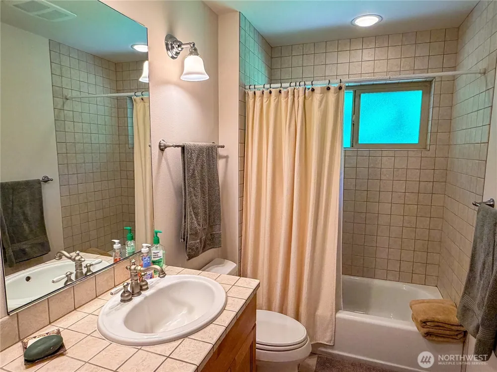 460 Pinecrest Port Townsend, WA 98368