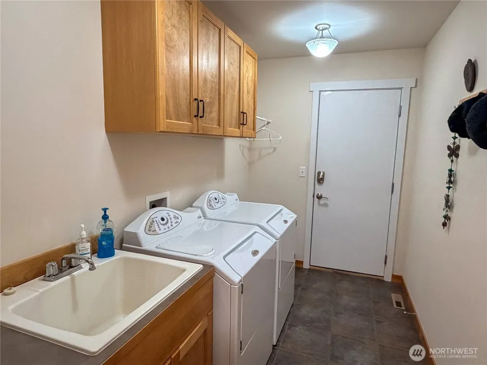 460 Pinecrest Port Townsend, WA 98368