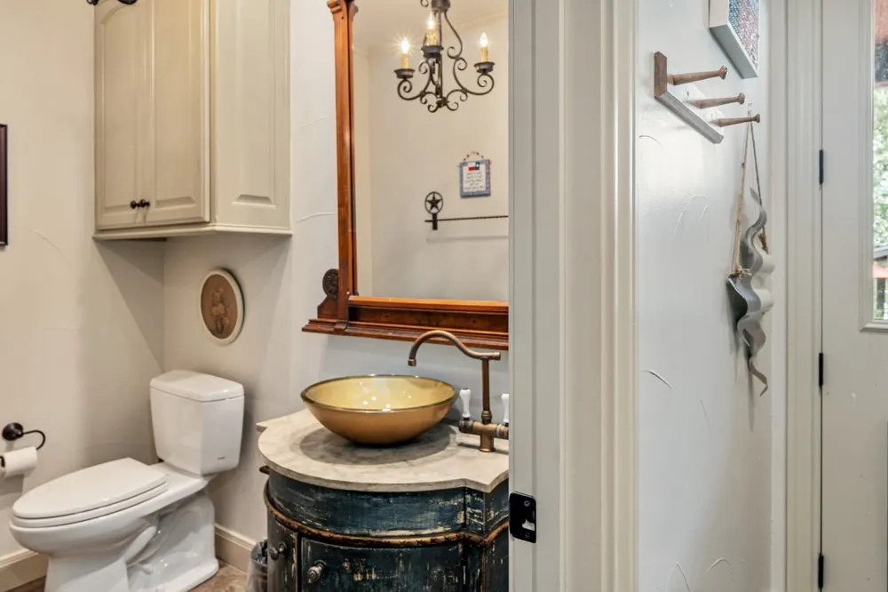 172 Enchanted Drive Enchanted Oaks, TX 75156
