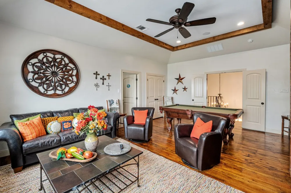 172 Enchanted Drive Enchanted Oaks, TX 75156