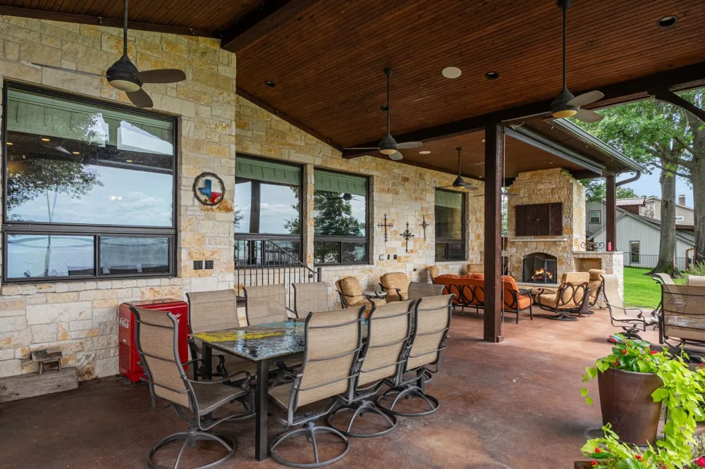 172 Enchanted Drive Enchanted Oaks, TX 75156