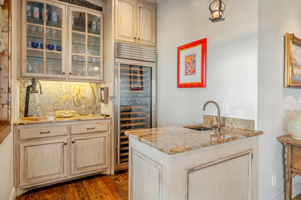 172 Enchanted Drive Enchanted Oaks, TX 75156