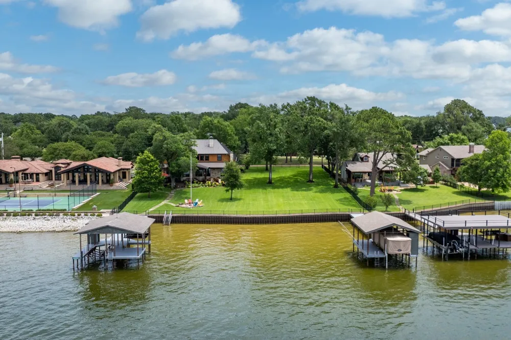 172 Enchanted Drive Enchanted Oaks, TX 75156