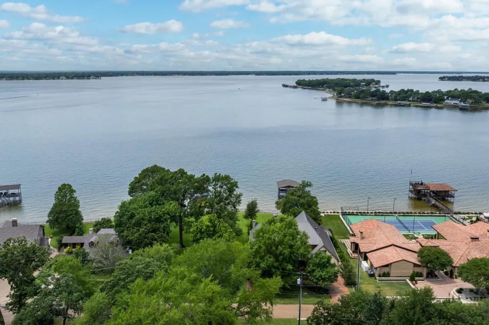172 Enchanted Drive Enchanted Oaks, TX 75156