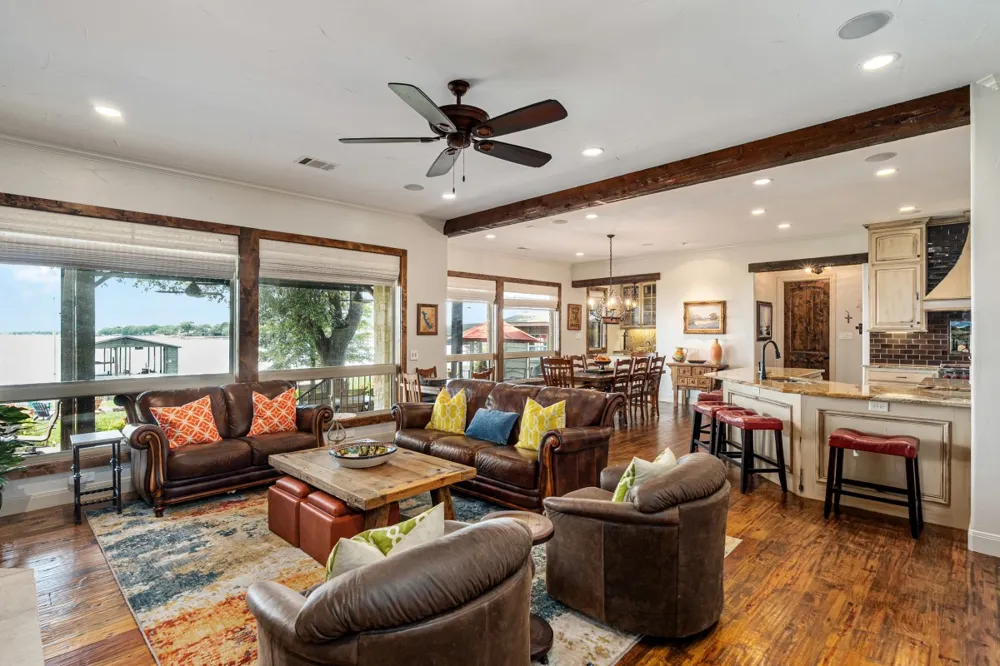 172 Enchanted Drive Enchanted Oaks, TX 75156