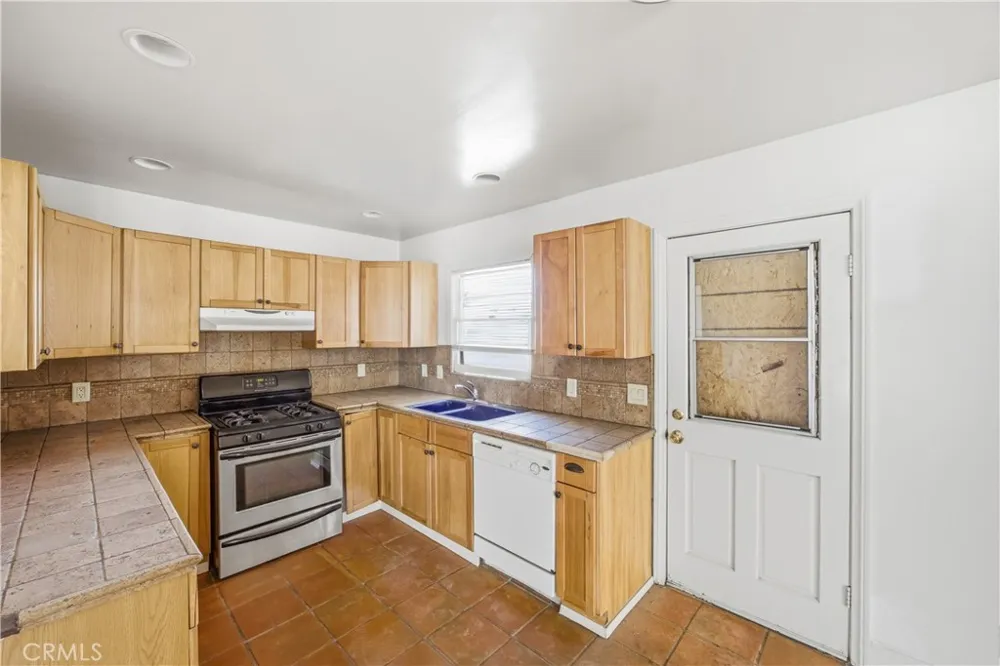 25567 Main Barstow, CA 92311