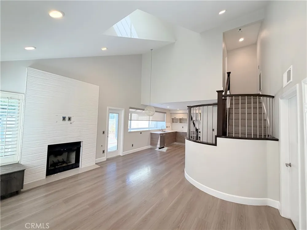 20783 E Crest Walnut, CA 91789