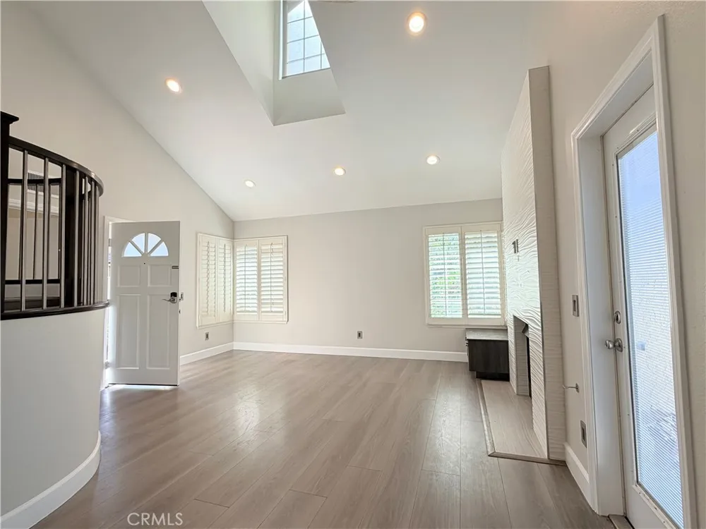 20783 E Crest Walnut, CA 91789