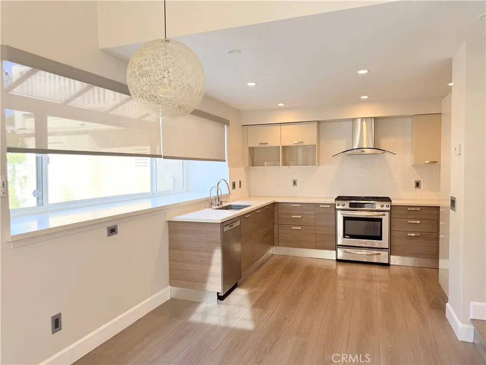 20783 E Crest Walnut, CA 91789