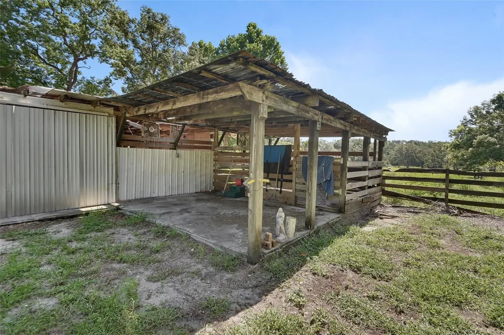 900 E KICKLIGHTER (5 +- ACRES) ROAD Lake Helen, FL 32744