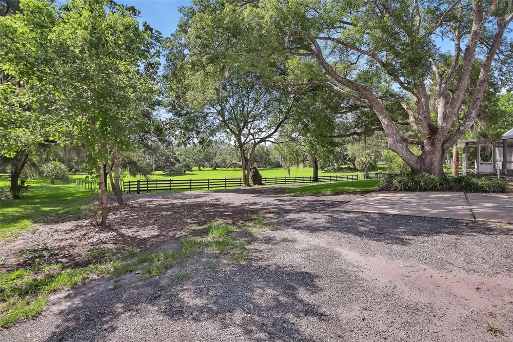 900 E KICKLIGHTER (5 +- ACRES) ROAD Lake Helen, FL 32744