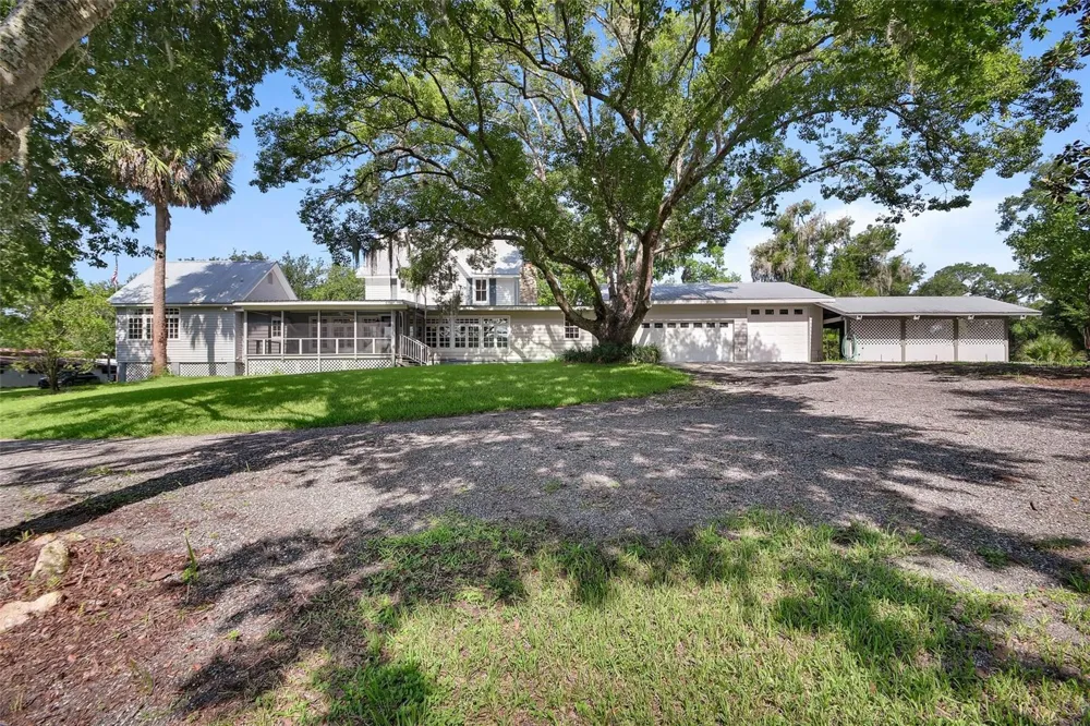 900 E KICKLIGHTER (5 +- ACRES) ROAD Lake Helen, FL 32744